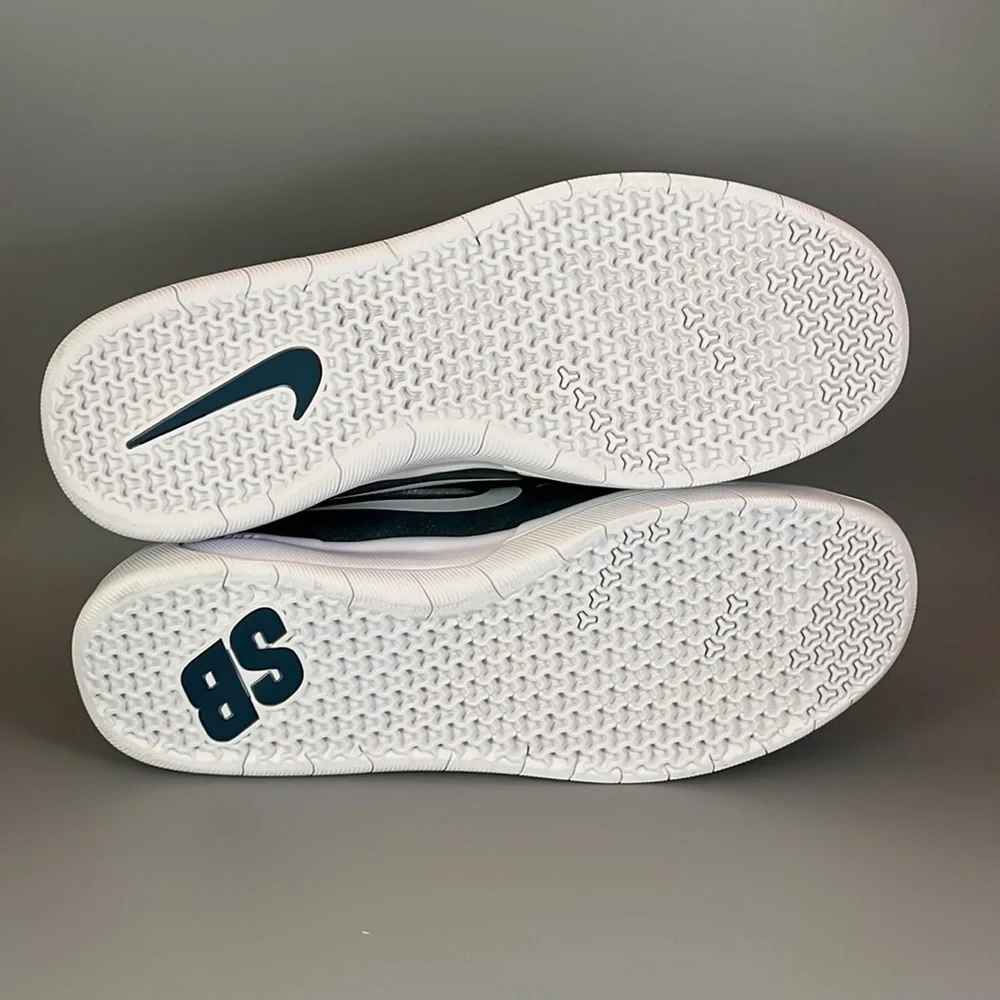 Nike SB Nyjah Free 2 Premium 'Ash Green' - Picture 6 of 9